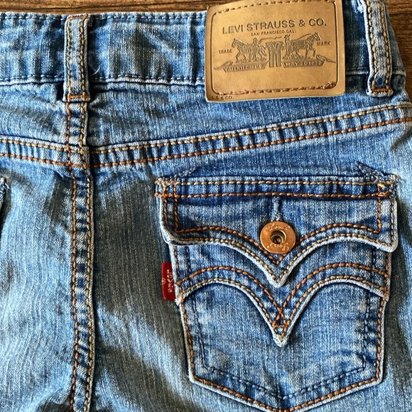 Levi’s girls jean shorts size 10 - Picture 12 of 13